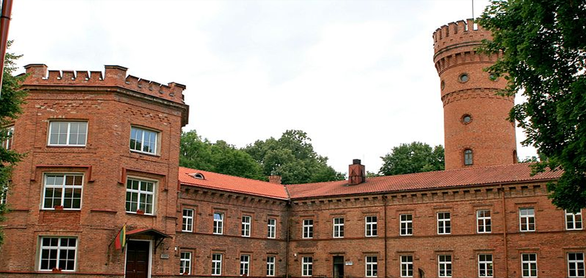 Raudone-Castle